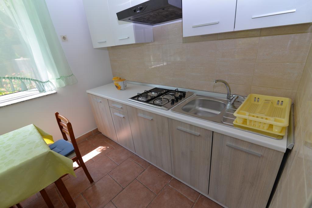 Apartment Nevena Mali Lošinj Eksteriør billede